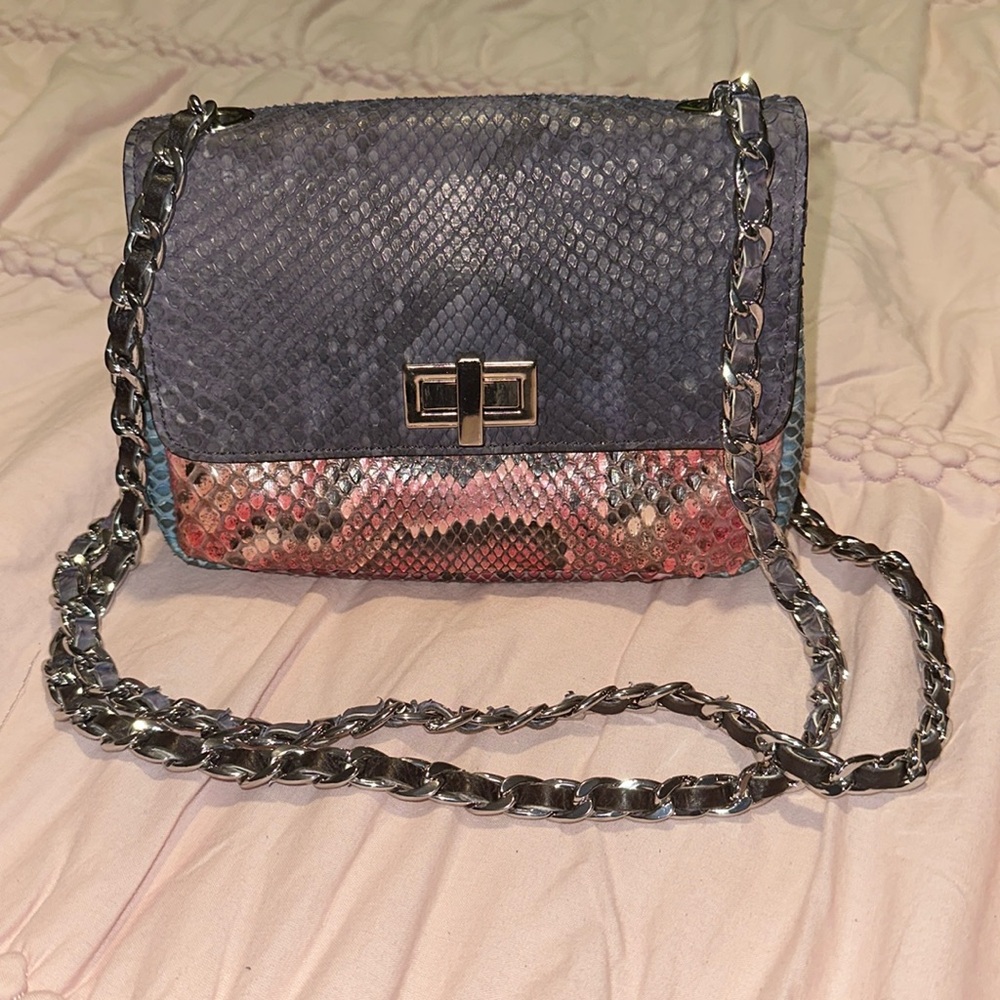 Vero Pitone Genuine Snakeskin Crossbody Bag , Chain & Snake Strap Pristine